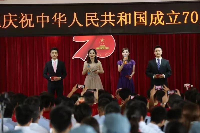 迷人的妖精